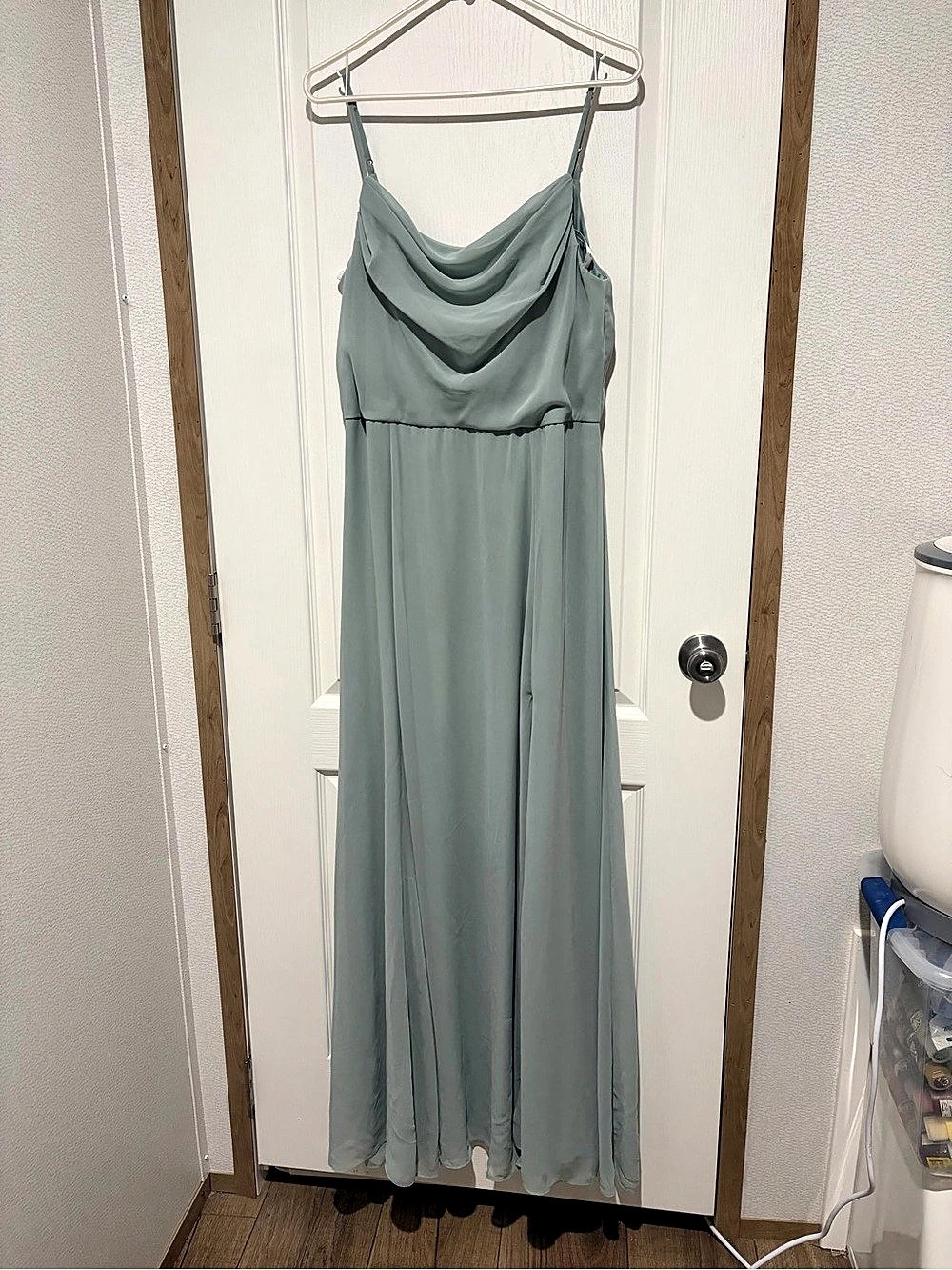 DB Studio Cowl Neck Maxi Dress in Green Size 14 Like New